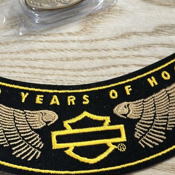 New Harley Davidson Owners 30 Years Of HOG Patch & Pin 1983-2013 - Picture 3 of 16